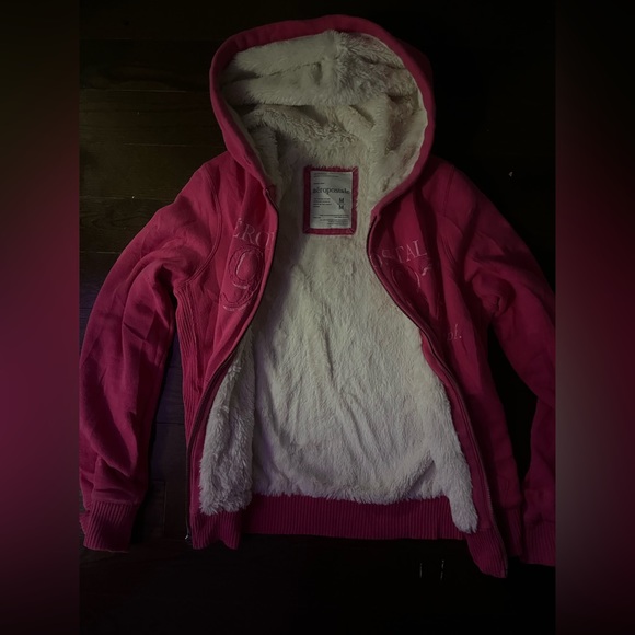 Aeropostale hot pink! Furry zip up perfect to keep u warm and cute all winter - Picture 3 of 5